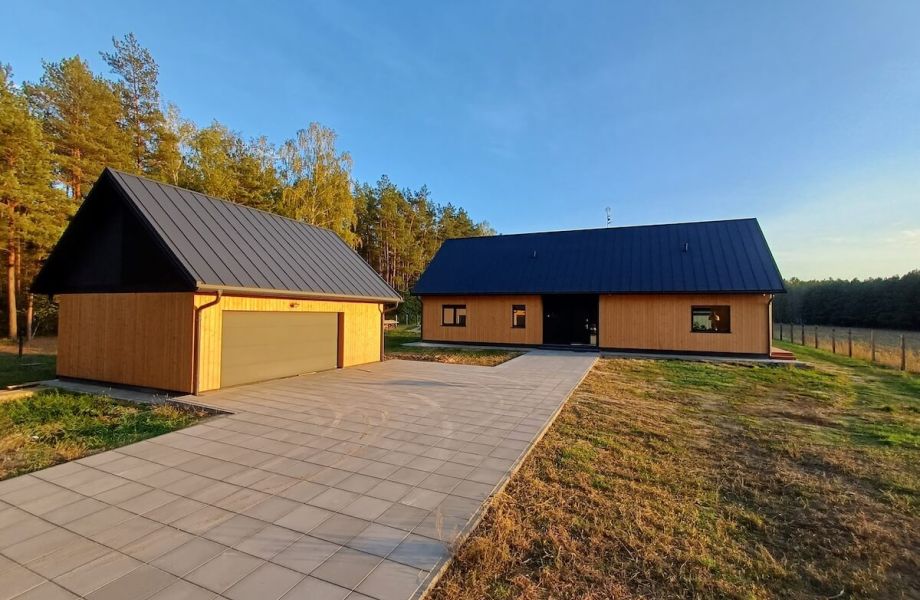 Dom i garaż w miejscowości Zapieczne