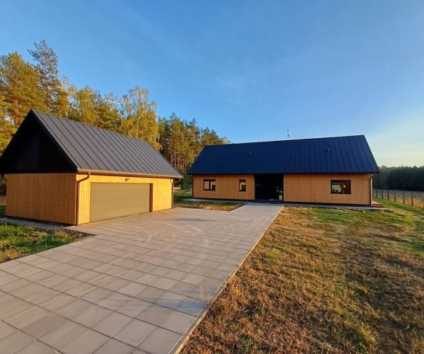 Dom i garaż w miejscowości Zapieczne